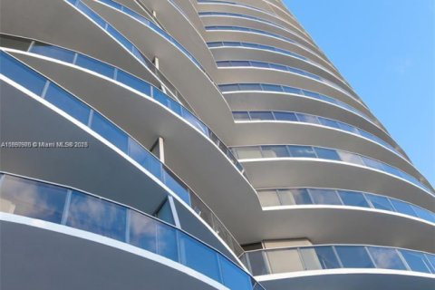 Снять в аренду кондоминиум в Майами, Флорида 1 спальня, 69.03м2, № 1949694 - фото 21