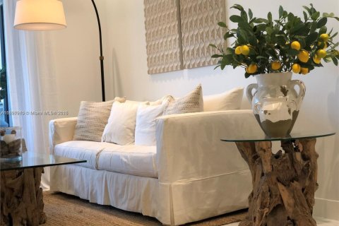 Снять в аренду кондоминиум в Майами, Флорида 1 спальня, 69.03м2, № 1949694 - фото 19