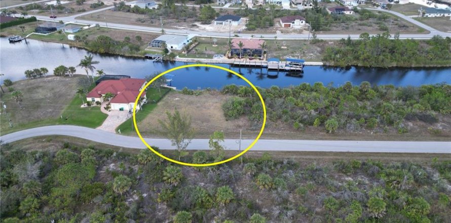 Terrain à Port Charlotte, Floride № 1543342