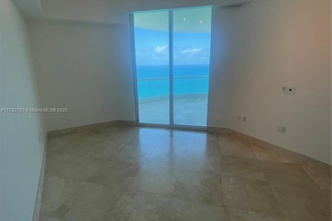 Condo in Sunny Isles Beach, Florida, 2 bedrooms  № 1865337 - photo 19