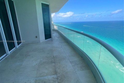 Condo in Sunny Isles Beach, Florida, 2 bedrooms  № 1865337 - photo 7