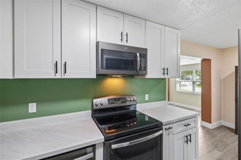 Villa ou maison à vendre à Altamonte Springs, Floride: 3 chambres, 91.79 m2 № 2148381 - photo 11