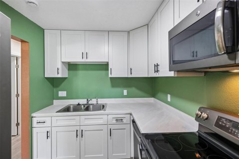 Villa ou maison à vendre à Altamonte Springs, Floride: 3 chambres, 91.79 m2 № 2148381 - photo 10