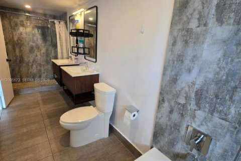 Touwnhouse à louer à Hallandale Beach, Floride: 3 chambres, 183.2 m2 № 2382944 - photo 21