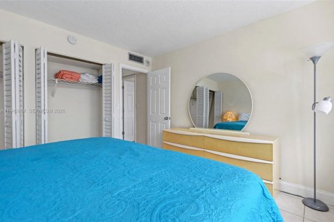 Купить кондоминиум в Халландейл-Бич, Флорида 2 спальни, 109.25м2, № 1999105 - фото 29