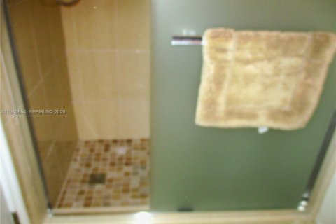 Купить кондоминиум в Халландейл-Бич, Флорида 2 спальни, 109.25м2, № 1999105 - фото 11