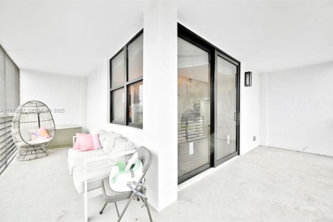 Condominio en venta en Hollywood, Florida, 2 dormitorios, 115.38 m2 № 2034413 - foto 5