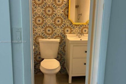 Снять в аренду таунхаус в Пемброк-Пайнс, Флорида 3 спальни, 138.8м2, № 2028130 - фото 9