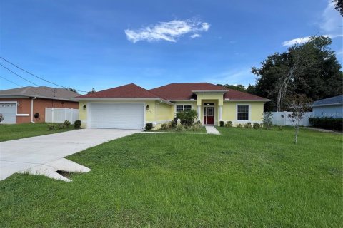 House in Palm Coast, Florida 4 bedrooms, 171.59 sq.m. № 1915156 - photo 3