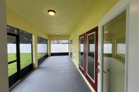House in Palm Coast, Florida 4 bedrooms, 171.59 sq.m. № 1915156 - photo 23