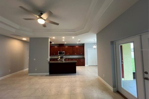 House in Palm Coast, Florida 4 bedrooms, 171.59 sq.m. № 1915156 - photo 12