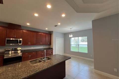 House in Palm Coast, Florida 4 bedrooms, 171.59 sq.m. № 1915156 - photo 11