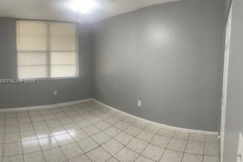 Condominio en alquiler en Lauderhill, Florida, 3 dormitorios, 116.03 m2 № 2010774 - foto 6