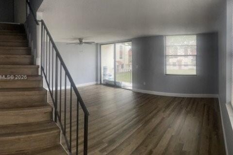 Condominio en alquiler en Lauderhill, Florida, 3 dormitorios, 116.03 m2 № 2010774 - foto 3