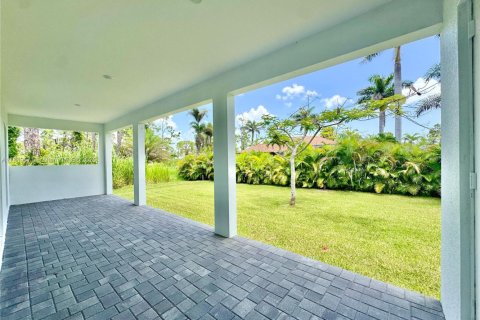 Villa ou maison à vendre à Port Charlotte, Floride: 3 chambres, 173.91 m2 № 1980169 - photo 18