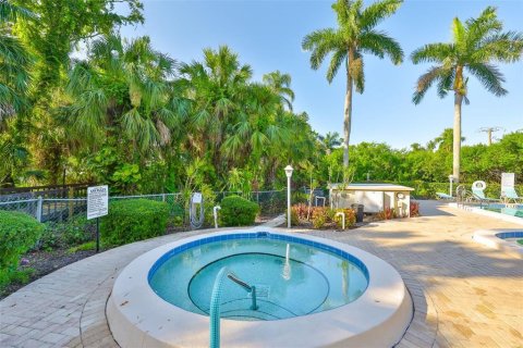 Condo in Bradenton, Florida, 2 bedrooms  № 1805387 - photo 30