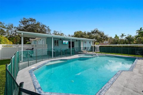 Villa ou maison à vendre à Miami Springs, Floride: 4 chambres, 203.36 m2 № 1979324 - photo 11