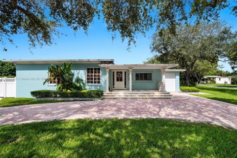 Villa ou maison à vendre à Miami Springs, Floride: 4 chambres, 203.36 m2 № 1979324 - photo 3