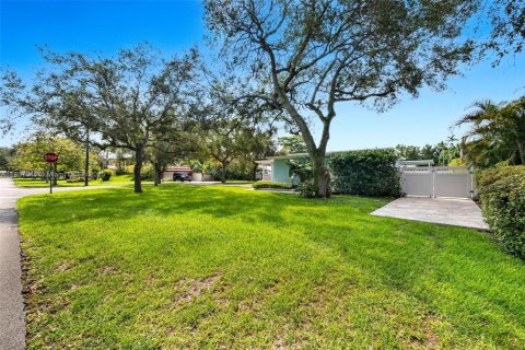 Villa ou maison à vendre à Miami Springs, Floride: 4 chambres, 203.36 m2 № 1979324 - photo 6