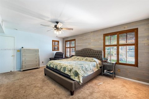 Villa ou maison à vendre à Miami Springs, Floride: 4 chambres, 203.36 m2 № 1979324 - photo 27