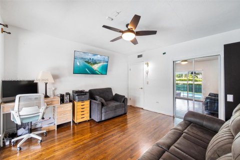 Villa ou maison à vendre à Miami Springs, Floride: 4 chambres, 203.36 m2 № 1979324 - photo 30