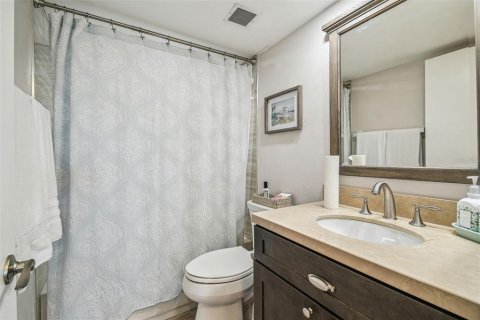 Copropriété à vendre à New Port Richey, Floride: 3 chambres, 156.08 m2 № 2235815 - photo 17