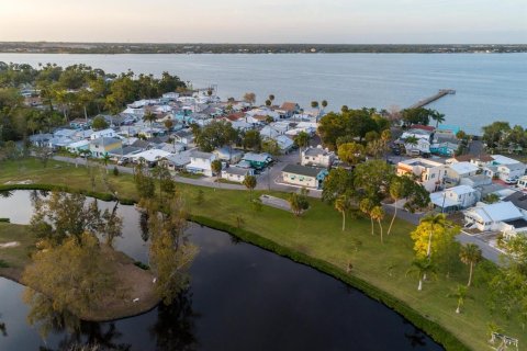 Villa ou maison à vendre à Bradenton, Floride: 2 chambres, 67.73 m2 № 1906536 - photo 25