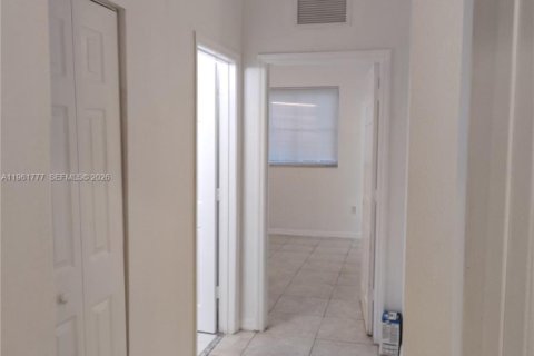 Adosado en alquiler en Pembroke Park, Florida, 3 dormitorios, 125.88 m2 № 2024528 - foto 18