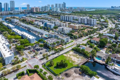 Land in North Miami Beach, Florida № 1890387 - photo 19