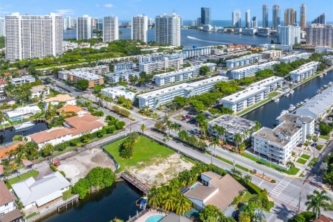 Land in North Miami Beach, Florida № 1890387 - photo 21