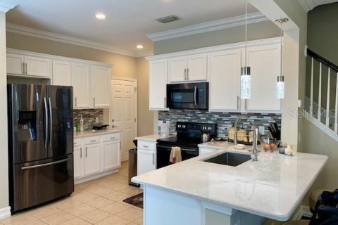 Touwnhouse à louer à Tampa, Floride: 3 chambres, 162.58 m2 № 2406514 - photo 3