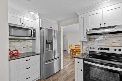 Casa en venta en Hernando Beach, Florida, 3 dormitorios, 183.95 m2 № 1545423 - foto 19