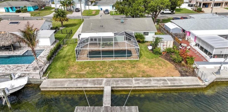 Casa en Hernando Beach, Florida 3 dormitorios, 183.95 m2 № 1545423