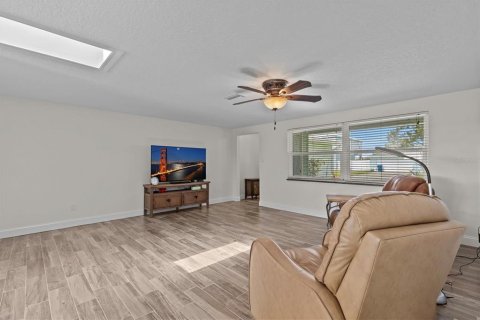 Casa en venta en Hernando Beach, Florida, 3 dormitorios, 183.95 m2 № 1545423 - foto 12