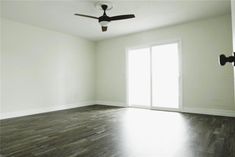 Condo in Tampa, Florida, 4 bedrooms  № 1548521 - photo 28