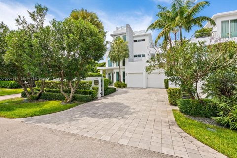Casa en venta en Fort Lauderdale, Florida, 4 dormitorios, 457.08 m2 № 2380256 - foto 7