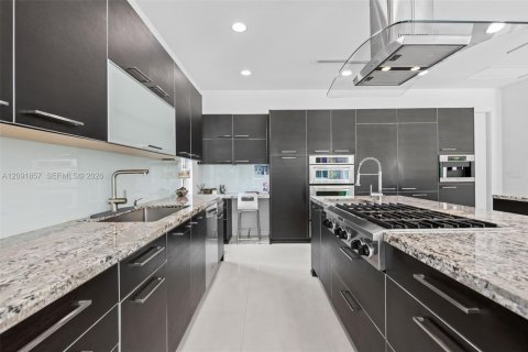 Casa en venta en Fort Lauderdale, Florida, 4 dormitorios, 457.08 m2 № 2380256 - foto 14