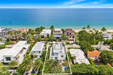 Casa en venta en Fort Lauderdale, Florida, 4 dormitorios, 457.08 m2 № 2380256 - foto 6