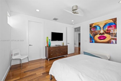 Casa en venta en Fort Lauderdale, Florida, 4 dormitorios, 457.08 m2 № 2380256 - foto 28