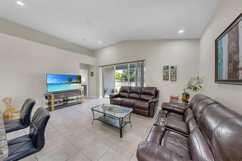 House in Fish Hawk, Florida 3 bedrooms, 190.91 sq.m. № 1844273 - photo 24