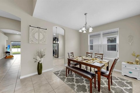 House in Fish Hawk, Florida 3 bedrooms, 190.91 sq.m. № 1844273 - photo 10