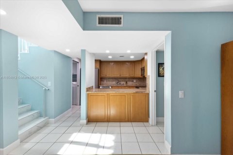 Townhouse in Davie, Florida 4 bedrooms, 116.13 sq.m. № 1874869 - photo 21