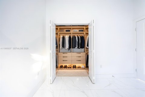 Купить виллу или дом в Хомстед, Флорида 4 спальни, 204.66м2, № 2029036 - фото 15