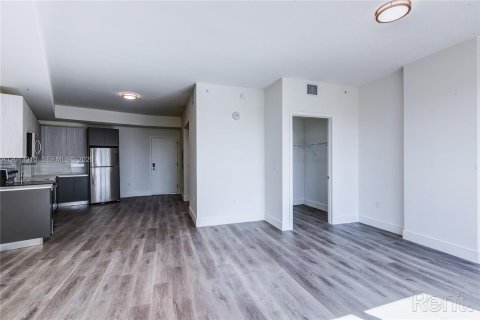 Apartamento en alquiler en Oakland Park, Florida, 63.17 m2 № 2075586 - foto 9