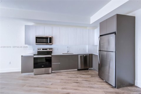 Apartamento en alquiler en Oakland Park, Florida, 63.17 m2 № 2075586 - foto 8