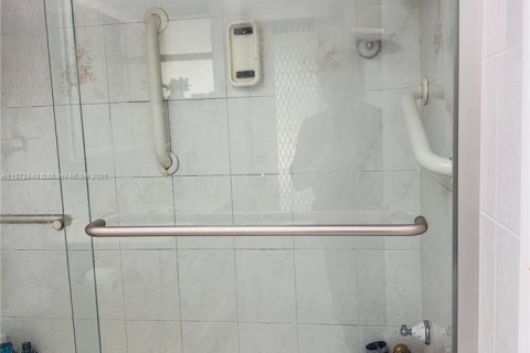 Casa en alquiler en Plantation, Florida, 4 dormitorios, 164.81 m2 № 1898062 - foto 14