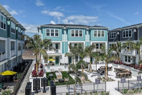 Adosado en venta en Saint Petersburg, Florida, 3 dormitorios, 181.35 m2 № 1879433 - foto 7