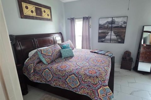 Casa en venta en Kissimmee, Florida, 4 dormitorios, 174.1 m2 № 1919114 - foto 14