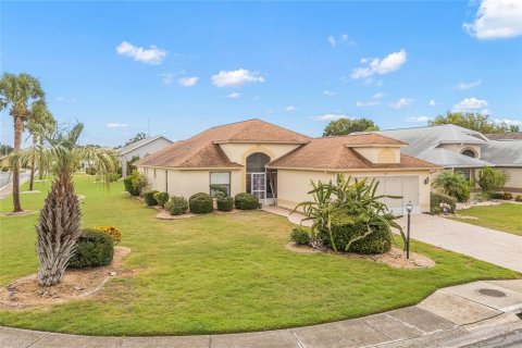 House in Sun City Center, Florida 2 bedrooms, 148.09 sq.m. № 1835701 - photo 5