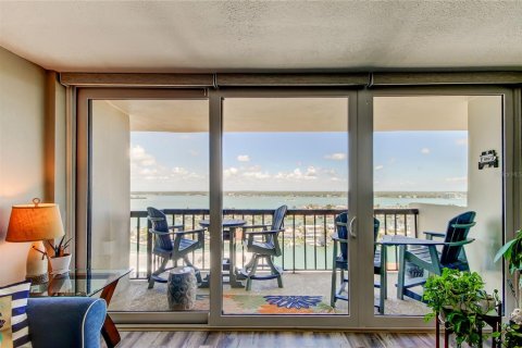 Condominio en venta en Clearwater, Florida, 2 dormitorios, 115.2 m2 № 1680713 - foto 12